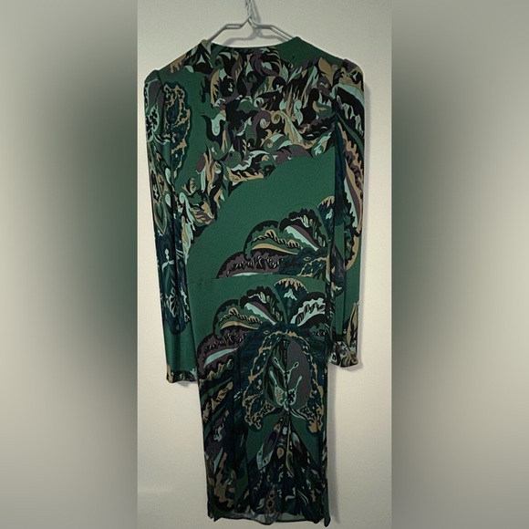 Beautiful Emilio Pucci green dress with beige and black abstract leaf pattern - Picture 6 of 12